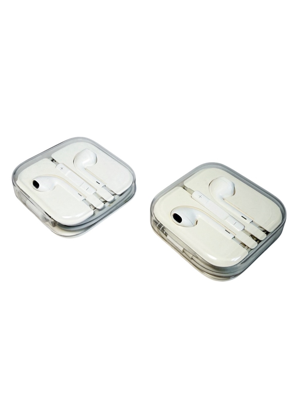 Apple Earpods Bundle | Lightning Connector + 3.5mm Headphone Plug| Gently Used